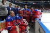 Президент России Владимир Путин и председатель правления НХЛ Вячеслав Фетисов.