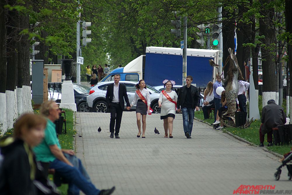 Стоит отметить, что во время празднования Последнего звонка в Перми запрещена продажа алкогольных напитков.