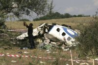 Обломок самолета, летевшего из Анапы в Петербург в 2006 году.