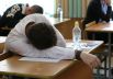 Одиннадцатиклассники часто готовятся всю ночь перед экзаменом, несмотря на то, что психологи советуют хорошо выспаться.  