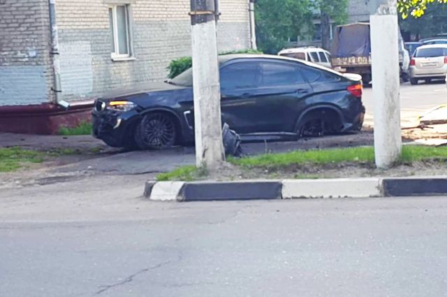 ДТП с участием BMW X6 в Подольске.