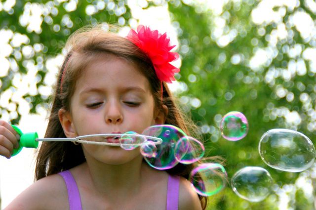 Девушка смогла надуть 10 пузырей, тогда как предыдущий рекорд – восемь. 