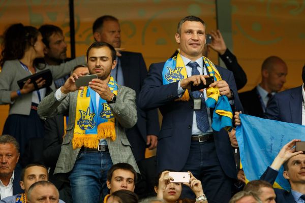 Мэр Киева, Виталий Кличко, тоже присутствовал на этом матче.