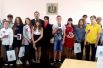 Торжественная церемония состоялась в администрации района. Участвовали не только официальные лица, но и родители юных граждан России.