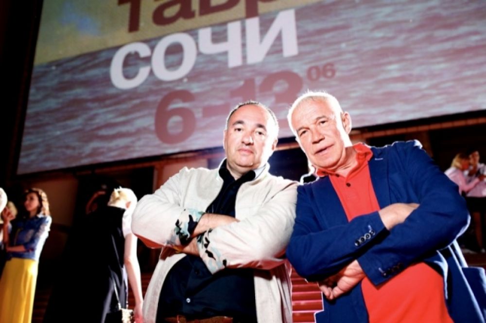 Президент кинофестиваля александр Роднянский и Сергей Гармаш.
