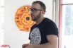 Роман Минин рассказывает о своем спецпроекте, частью которого был витраж