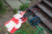Байдарочные весла, найденные в ходе поисково-спасательной операции в районе озера Сямозеро в Карелии, на котором в туристическом походе во время шторма погибли дети.