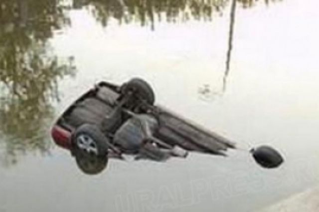 Затонувший автомобиль