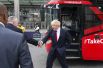 Бывший мэр Лондона Борис Джонсон прибыл для участия в телевизионных дебатах, проходящих в преддверии референдума по вопросу выхода Великобритании из Евросоюза, на арене Уэмбли в Лондоне.