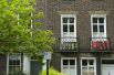 Надписи Vote и Leave на балконах жилого дома на улице Хайгейт Роуд в Лондоне в день референдума в Великобритании по сохранению членства в Европейском Союзе.
