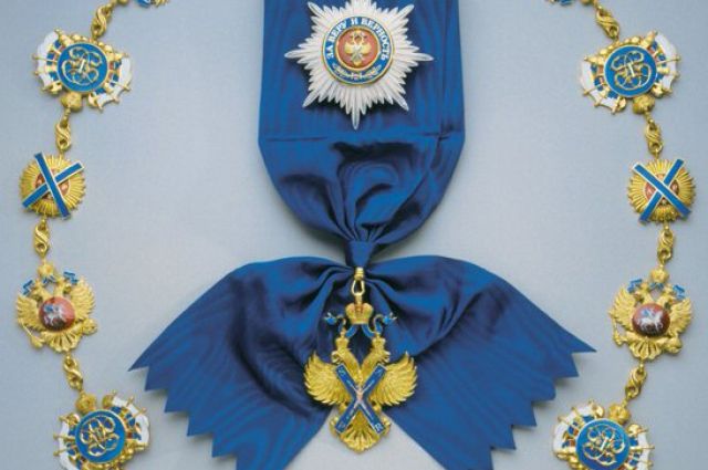 Орден святого Андрея Первозванного появился в 1698 году. 