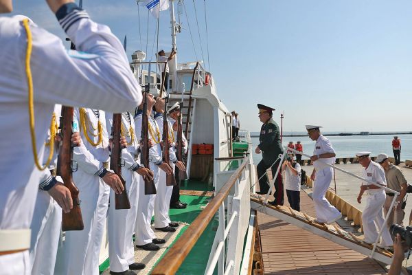 В день ВМС были представлены также самые лучшие корабли украинского флота