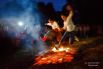 Когда прыгаешь через костер, наполняешься какой-то искренной радостью