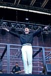 Солист Hurts не мог наслушаться, как стадион пел вместе с ним
