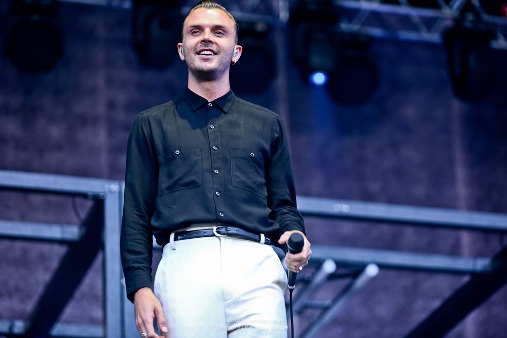 Солист Hurts