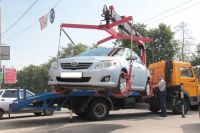 Житель Горьковского района хотел сэкономить на эвакуции авто.