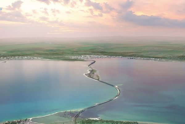 Непосредственно к строительству 19-километрового транспортного перехода между полуостровом и материковой Россией через остров Тузла приступили в конце февраля 2016 года.