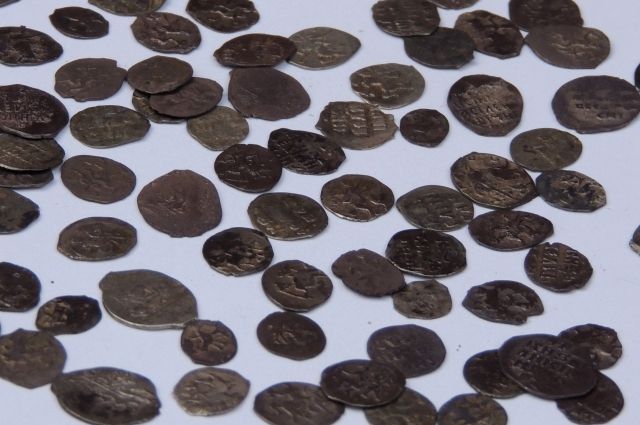На погранпереходе Мамоново-Гроново задержали римские монеты времен Калигулы.