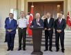 Премьер-министр Турции Йылдырым выступает на пресс-конференции в Анкаре.