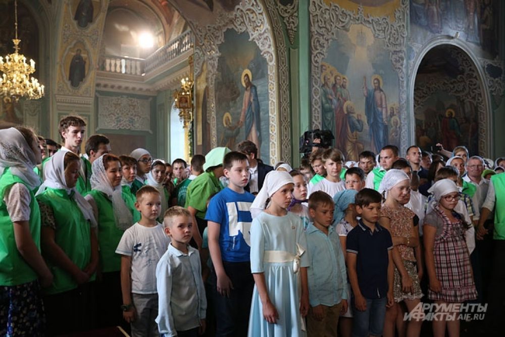 К 8 утра Благовещенский собор был полон.