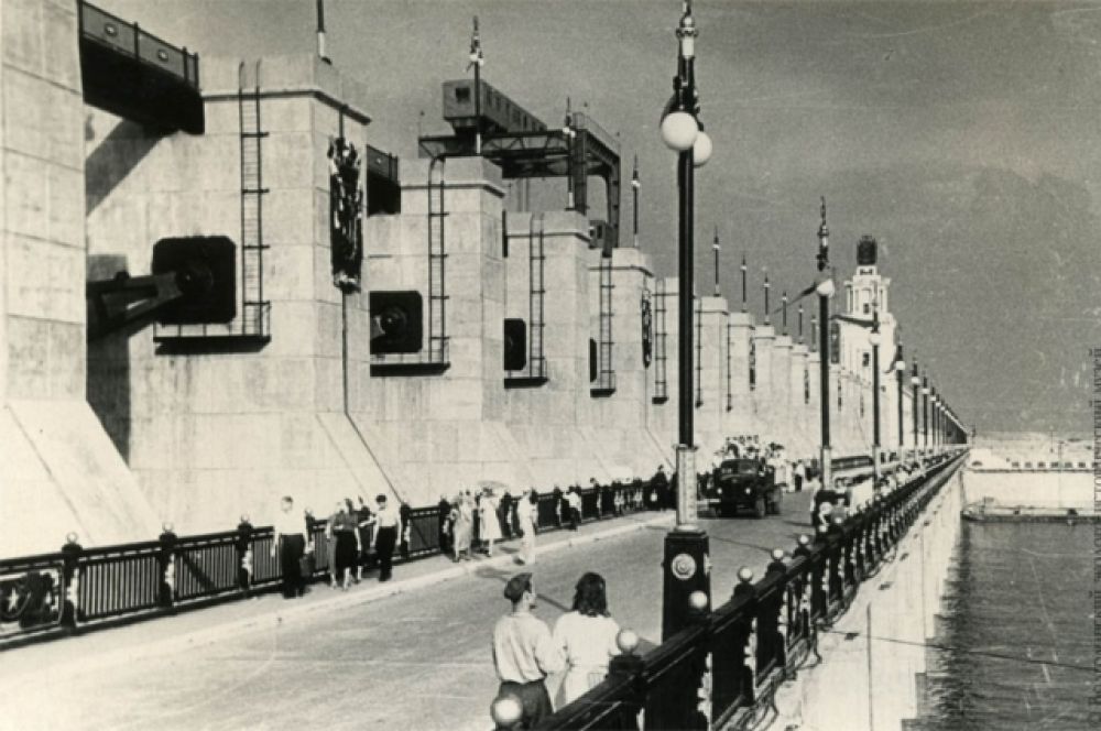 Цимлянская ГЭС 1950-е годы.