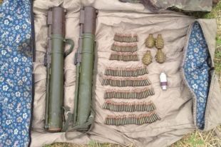Найденные гранатометы и боеприпасы