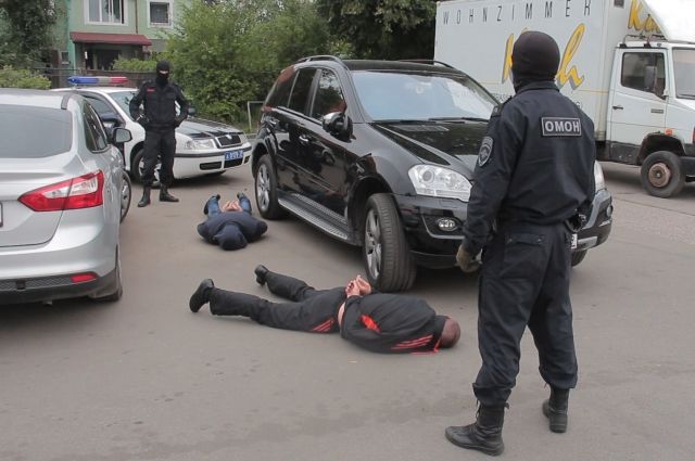 В Калининграде поймали рецидивистов, обворовавших дома в 4 районах области.