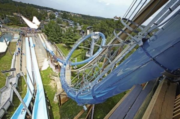 Висконсинская горка Lunar Loop в США