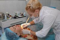 Калининградка засудила салон красоты за химический ожог во время процедуры.