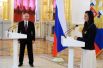 Двукратная олимпийская чемпионка Елена Исинбаева выступает на встрече президента России Владимира Путина с членами олимпийской сборной России в Александровском зале Кремля.