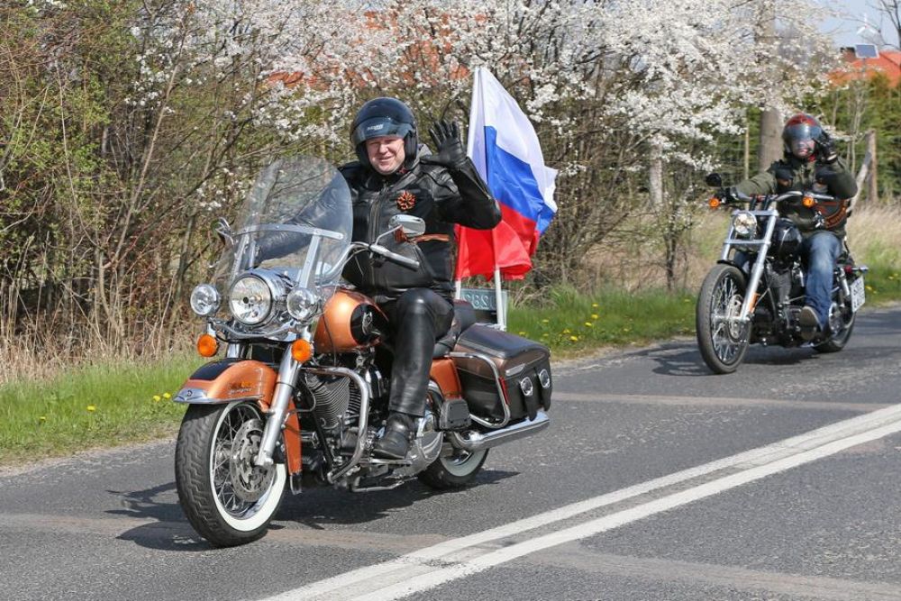 Николай Цуканов ежегодно возглавлял колонну байкеров, отправлявшихся накануне 9 Мая на возложение венков в польский город Бранево, где расположен один из крупнейших в Европе мемориалов.