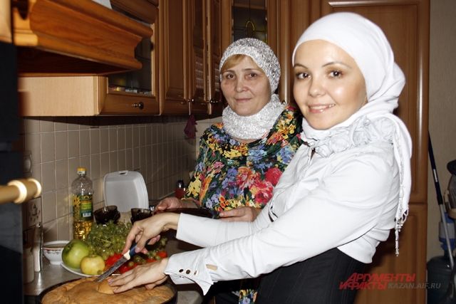 Татары - очень хлебосольный народ.