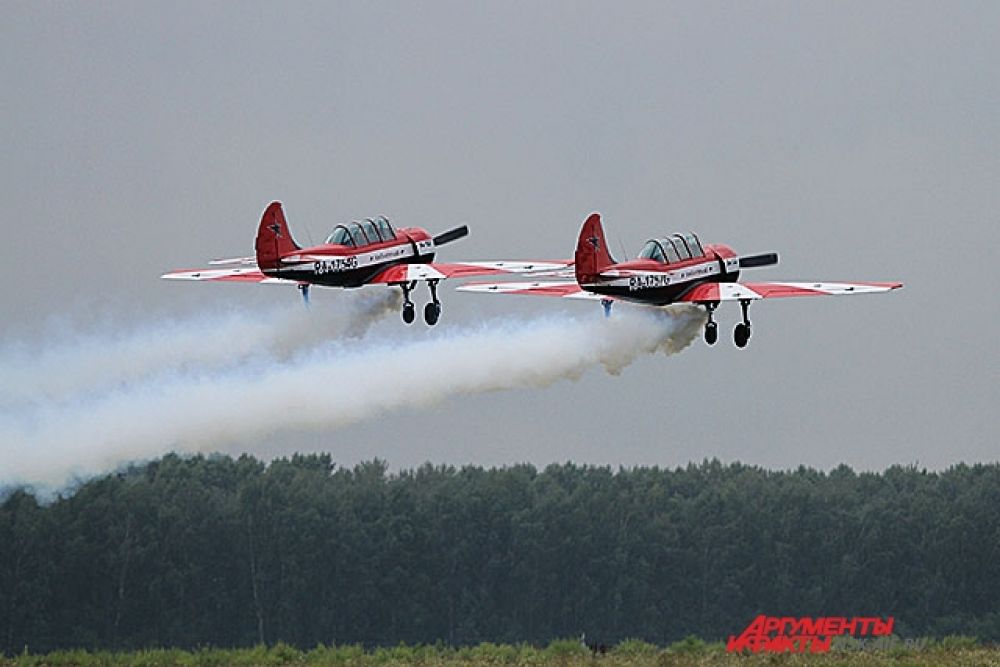 Як-42 готовится выполнить «бочку»