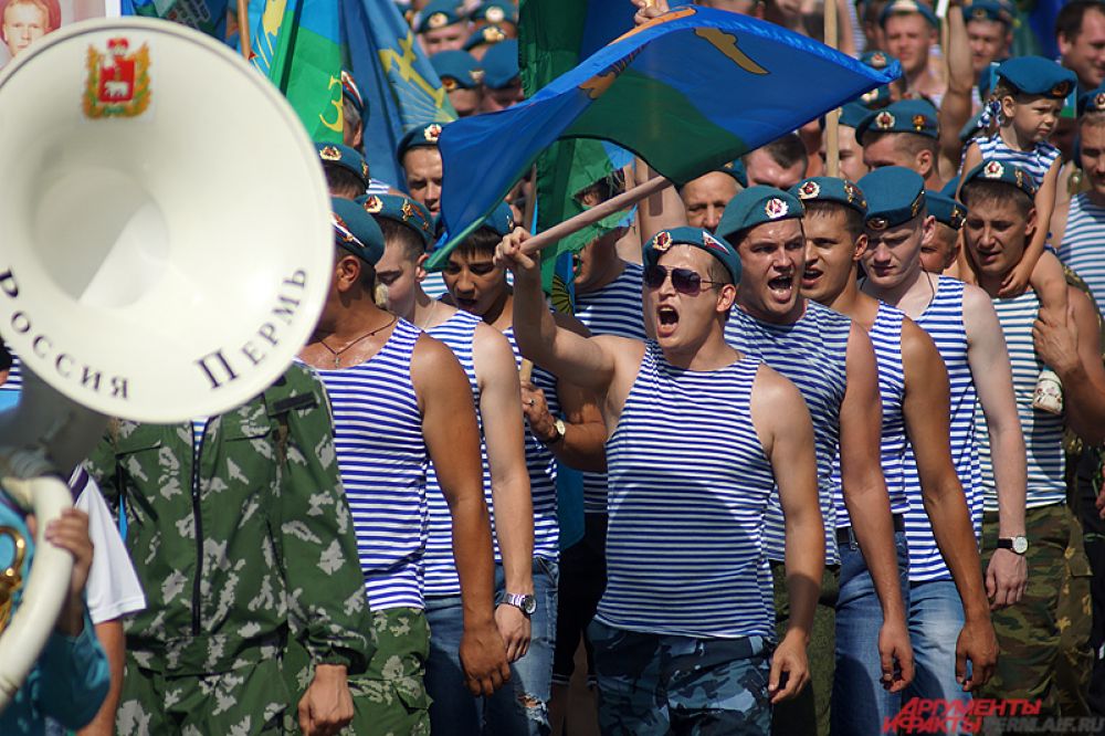 Финальная точка маршрута – монумент Уральскому добровольческому танковому корпусу.