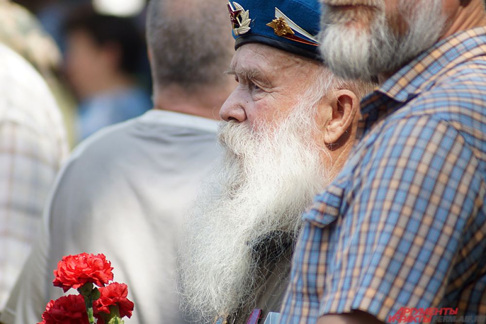 Ветераном в этот день уделялось много внимание.