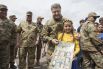 Яркое фото президента с девочкой