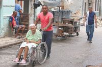 Средняя продолжительность жизни кубинских мужчин 72 года, женщин - 79 лет.