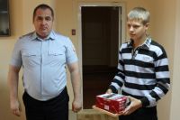 Евгений Алексеев, став свидетелем преступления, помог полицейским задержать грабителей.