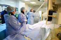 В Югре - 198 больниц, из них в более чем 40 созданы телемедицинские кабинеты.