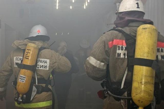 Пожарные реже стали выезжать на возгорания в Омске.