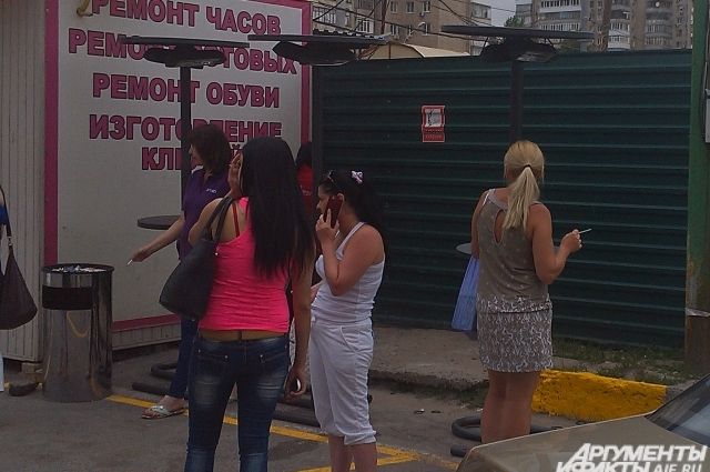 У дверей каких заведений нельзя курить?