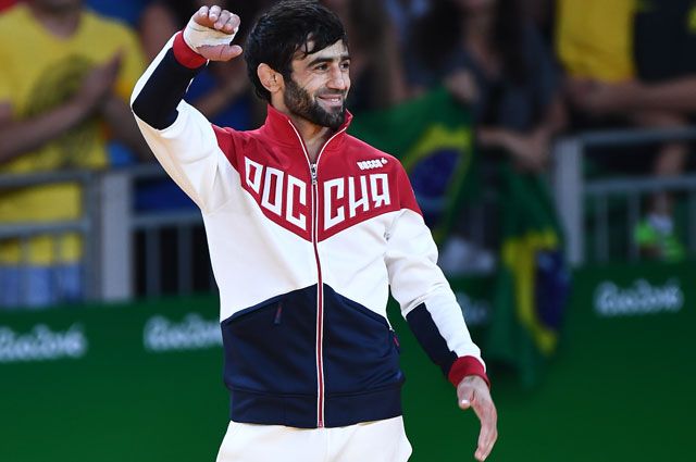 Беслан Мудранов принес России первое золото на Олимпиаде в Бразилии. 