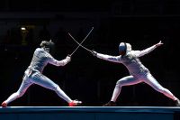 Элиза Ди Франчиска и Инна Дериглазова в финальном поединке индивидуальных соревнований по фехтованию на рапирах среди женщин на XXXI летних Олимпийских играх.