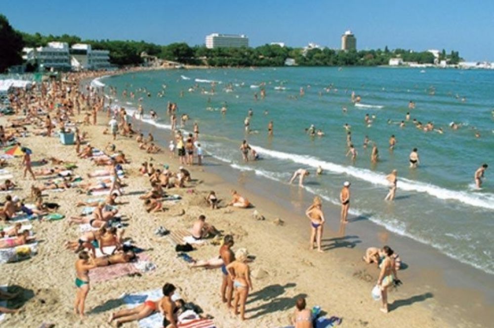 3. Пляж в Джемете, Анапа, Краснодарский край. Широкая береговая зона с белоснежным песком по праву считается одним из лучших мест отдыха в Европе, особенно для семей с детьми.