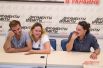 Лена Синельникова была очень веселой на конференции