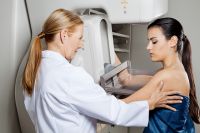 Чаще всего раком груди болеют женщины в возрасте 40-45 лет