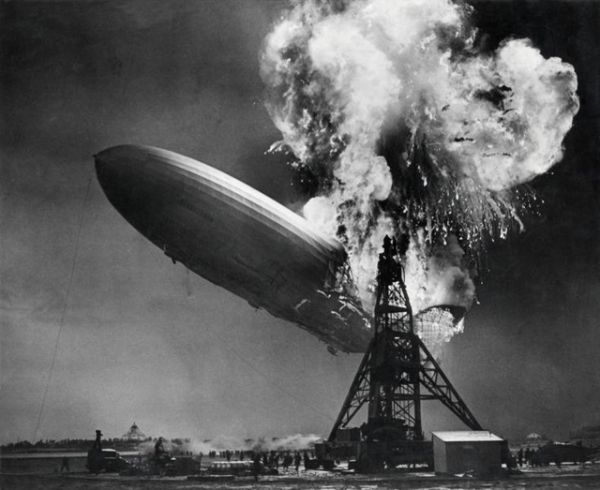 Взрыв дирижабля Гинденбург в Нью-Джерси, 1937 год.
