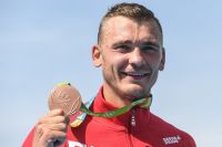 Роман Аношкин с олимпийской медалью в Рио.