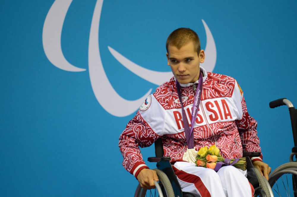 Дмитрий Кокарев — пловец, трехкратный чемпион, рекордсмен и призер летних Паралимпийских игр 2008 года, призер Паралимпийских игр в Лондоне.