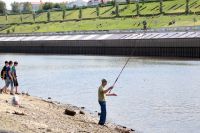 Рыбачить в Туре тюменцы не прекращали никогда.